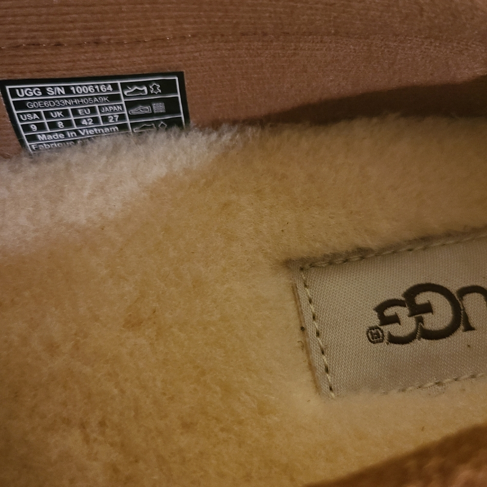 SOLD!!!!UGG Men's Boylan Tassel Loafers - Picture 9 of 11